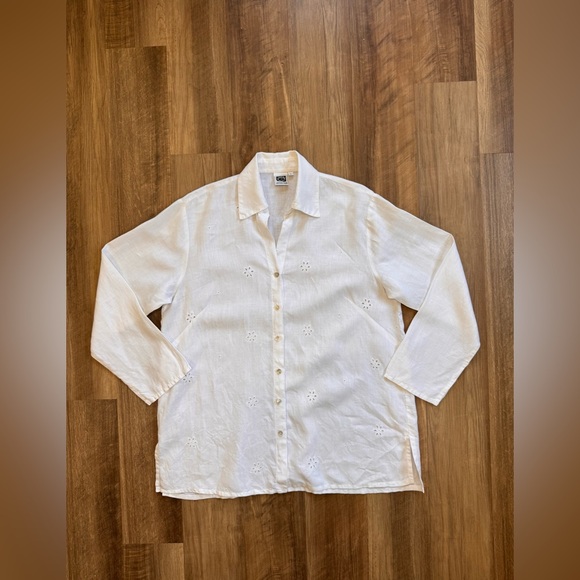 Johnny Was Vintage White Collared Linen Shirt with Floral Details, Size L - Picture 10 of 16